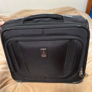Travelpro Black Rolling Tote Suitcase Two Wheel